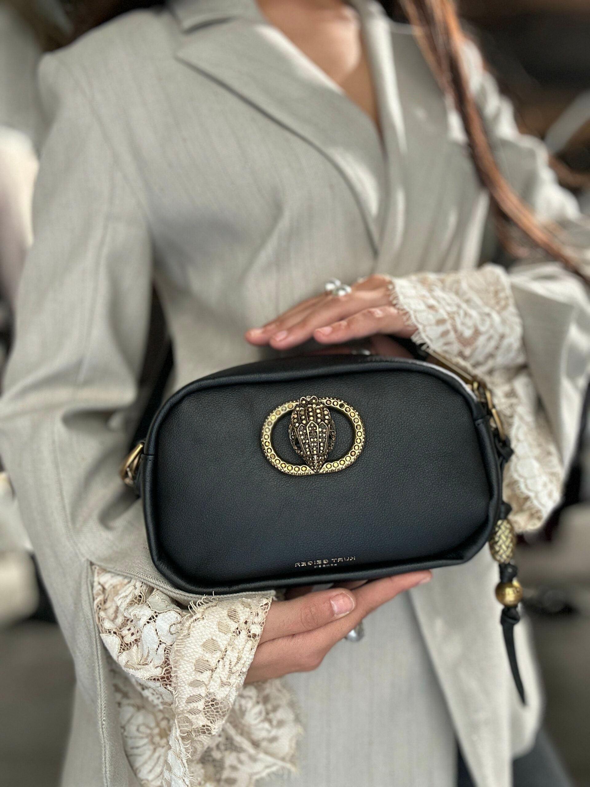 Borsa morbida per fotocamera Chelsea di KURT GEIGER