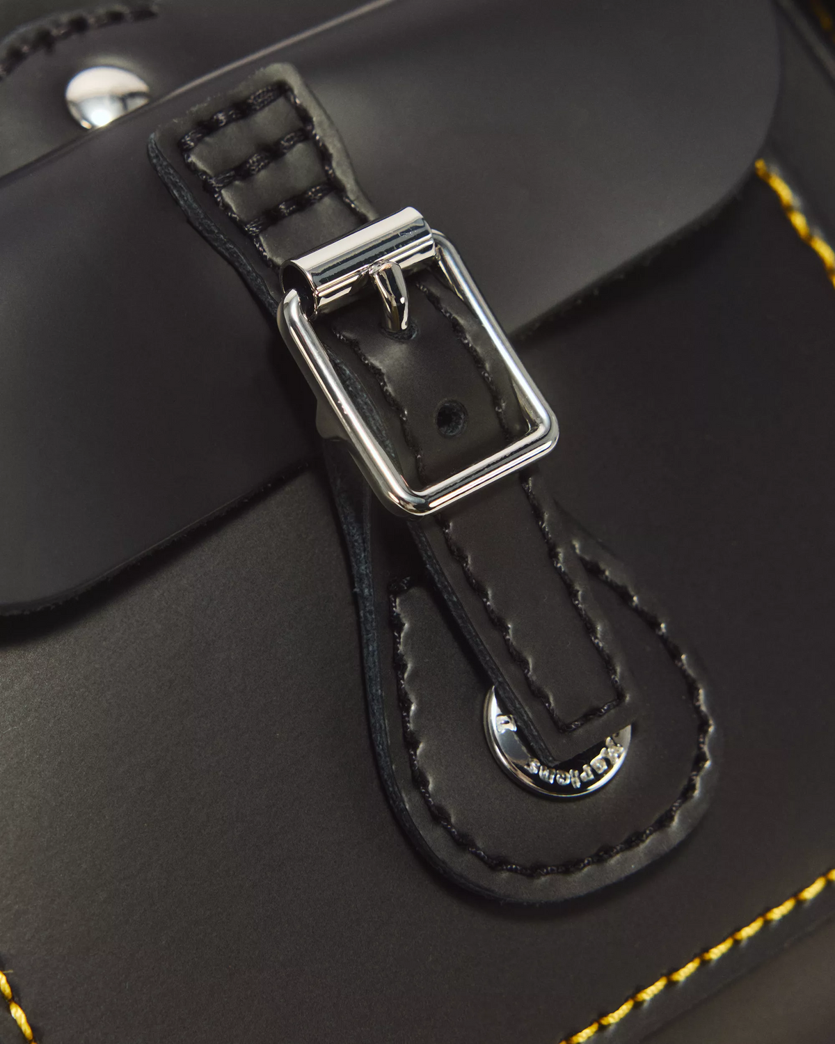 DR MARTENS Borsa con manici in pelle Kiev BLACK