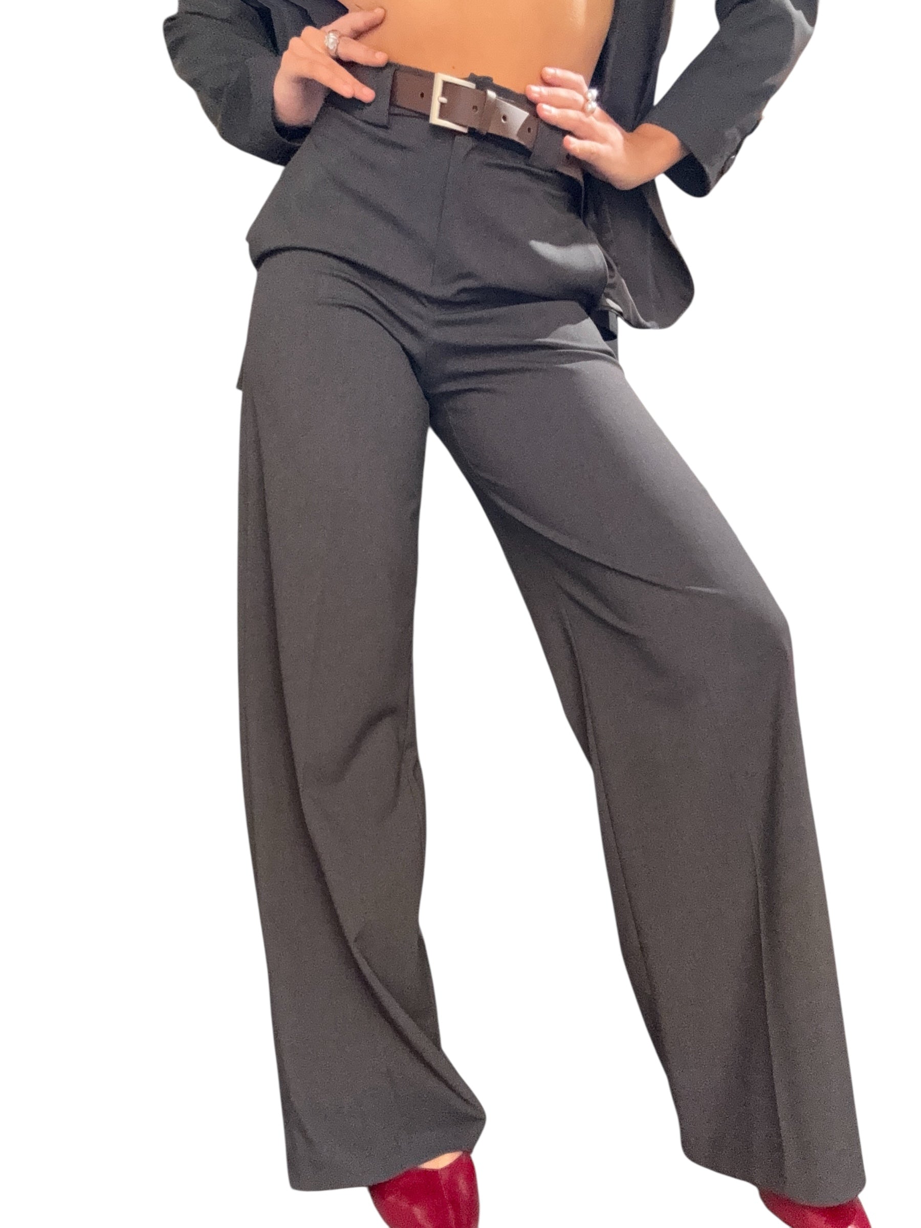 TENSIONE IN Pantalone palazzo con cintura grigia