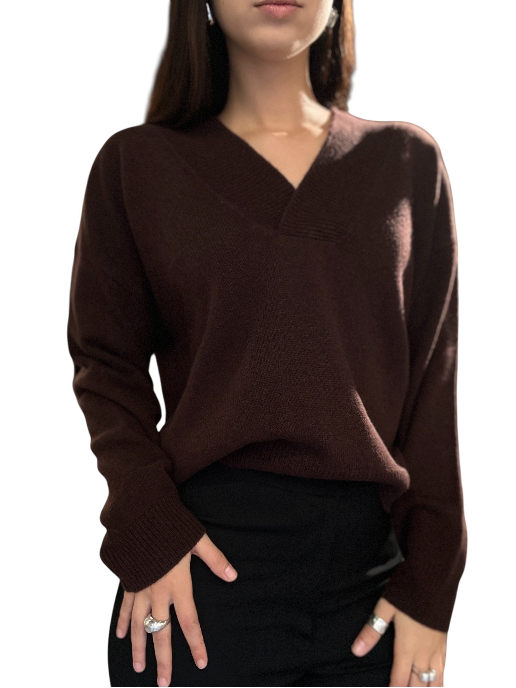 TENSIONE IN Maglia in lana scollo a V moro