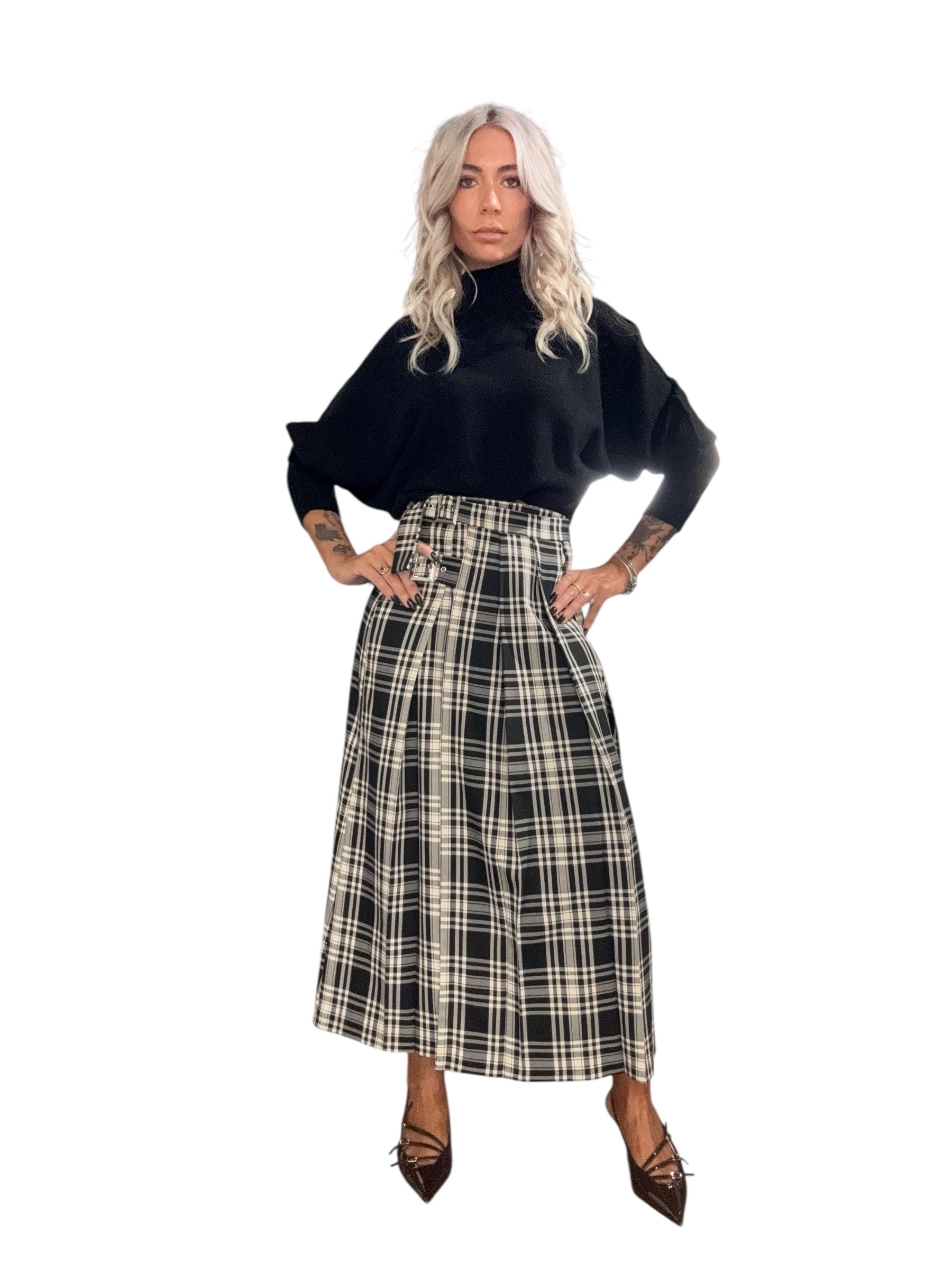 TENSIONE IN gonna in tartan a portafoglio bianca e nera
