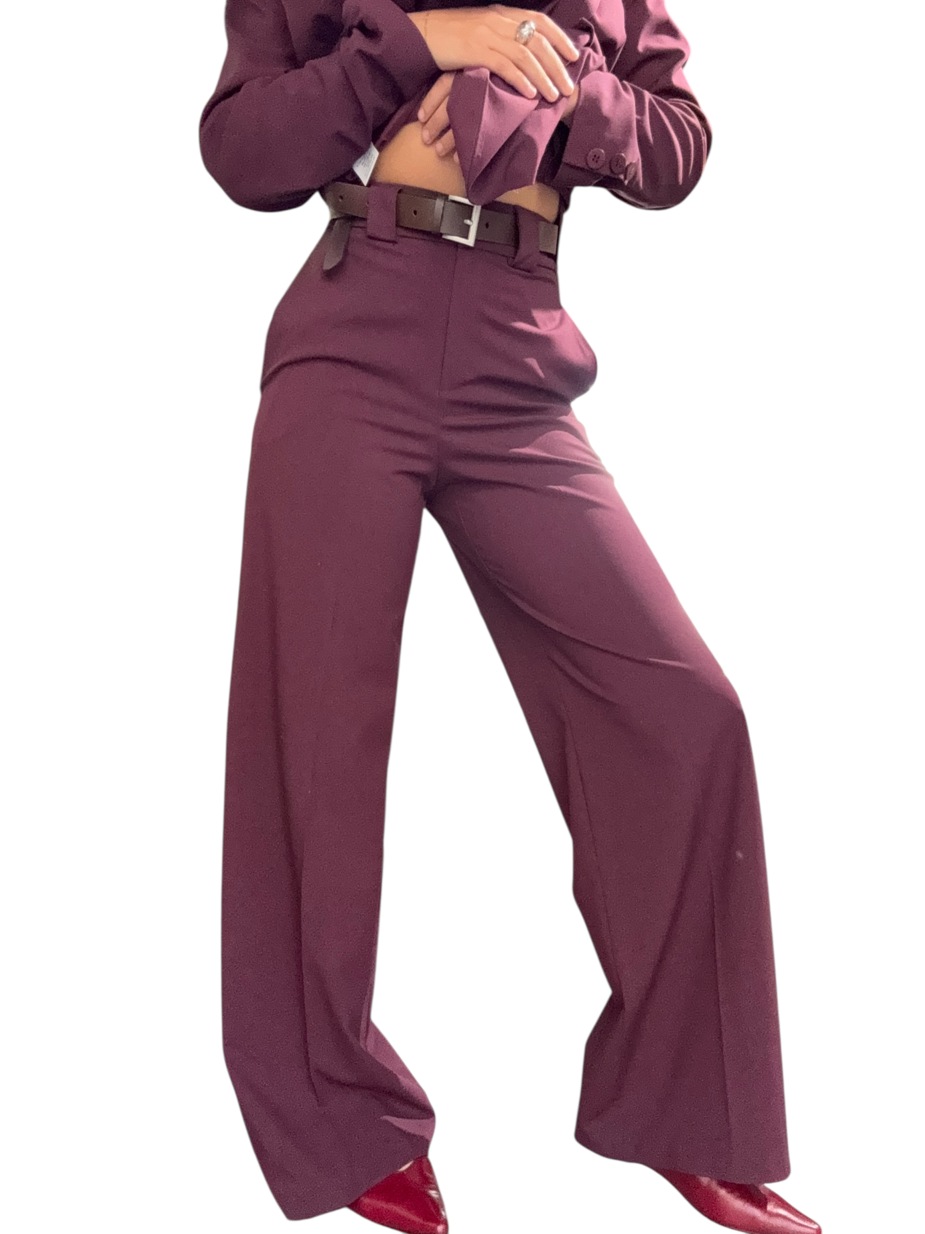 TENSIONE IN Pantalone palazzo con cintura bordeaux