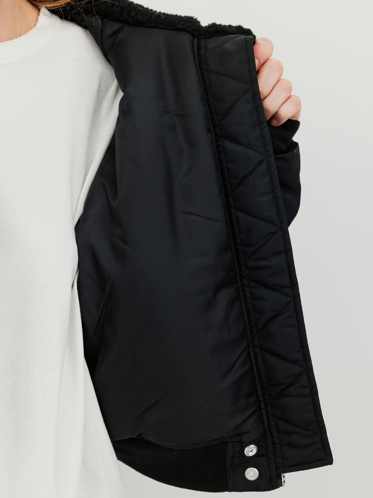 ALPHA INDUSTRIES N-2B Cropped Winter Jacket Women BLACK
