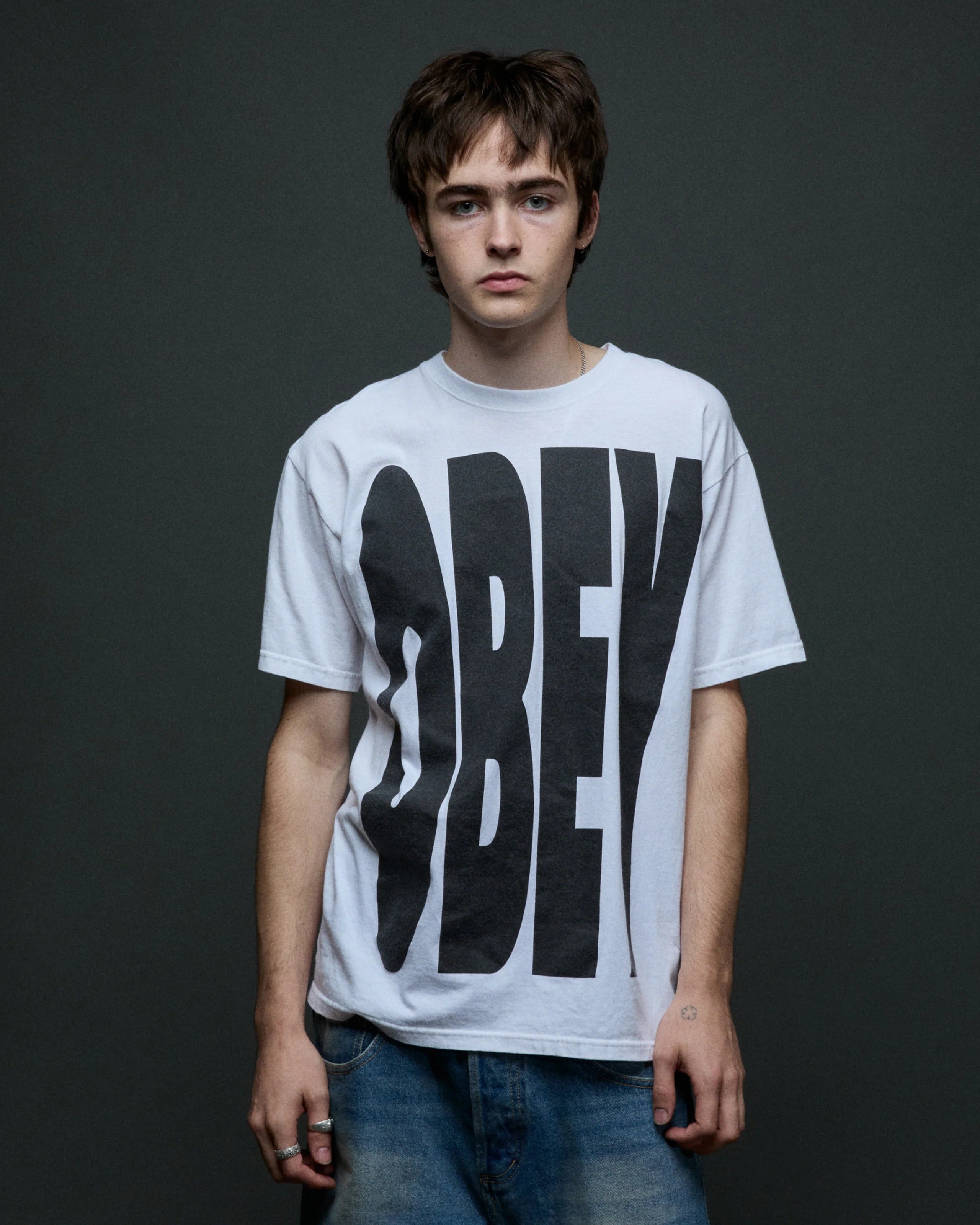 OBEY EXTENDED OVERSIZED T-SHIRT White