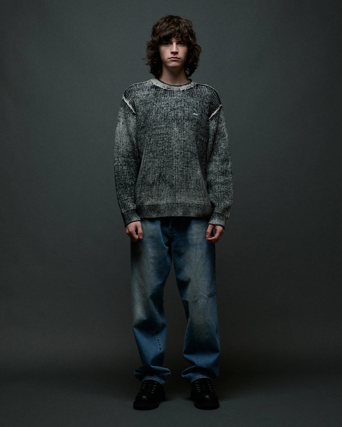 OBEY SPRAY EFFECT SWEATER Dark Black Multi