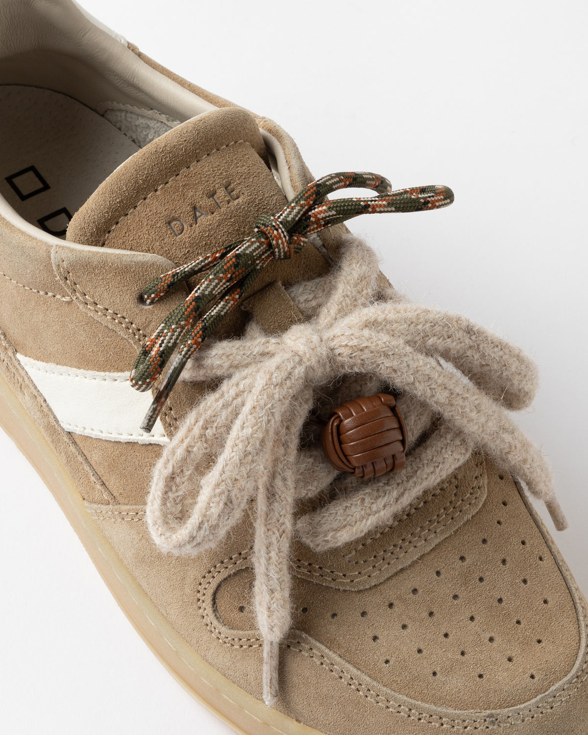 D.A.T.E. COURT 2.0 SUEDE Camel