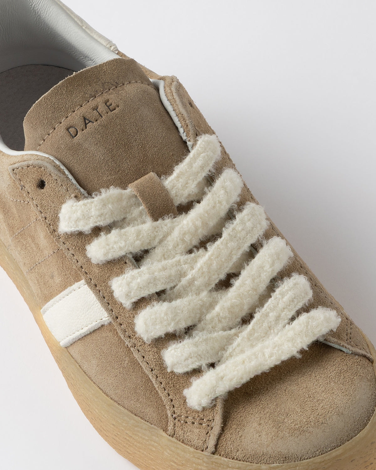 D.A.T.E. HILL LOW SUEDE Camel