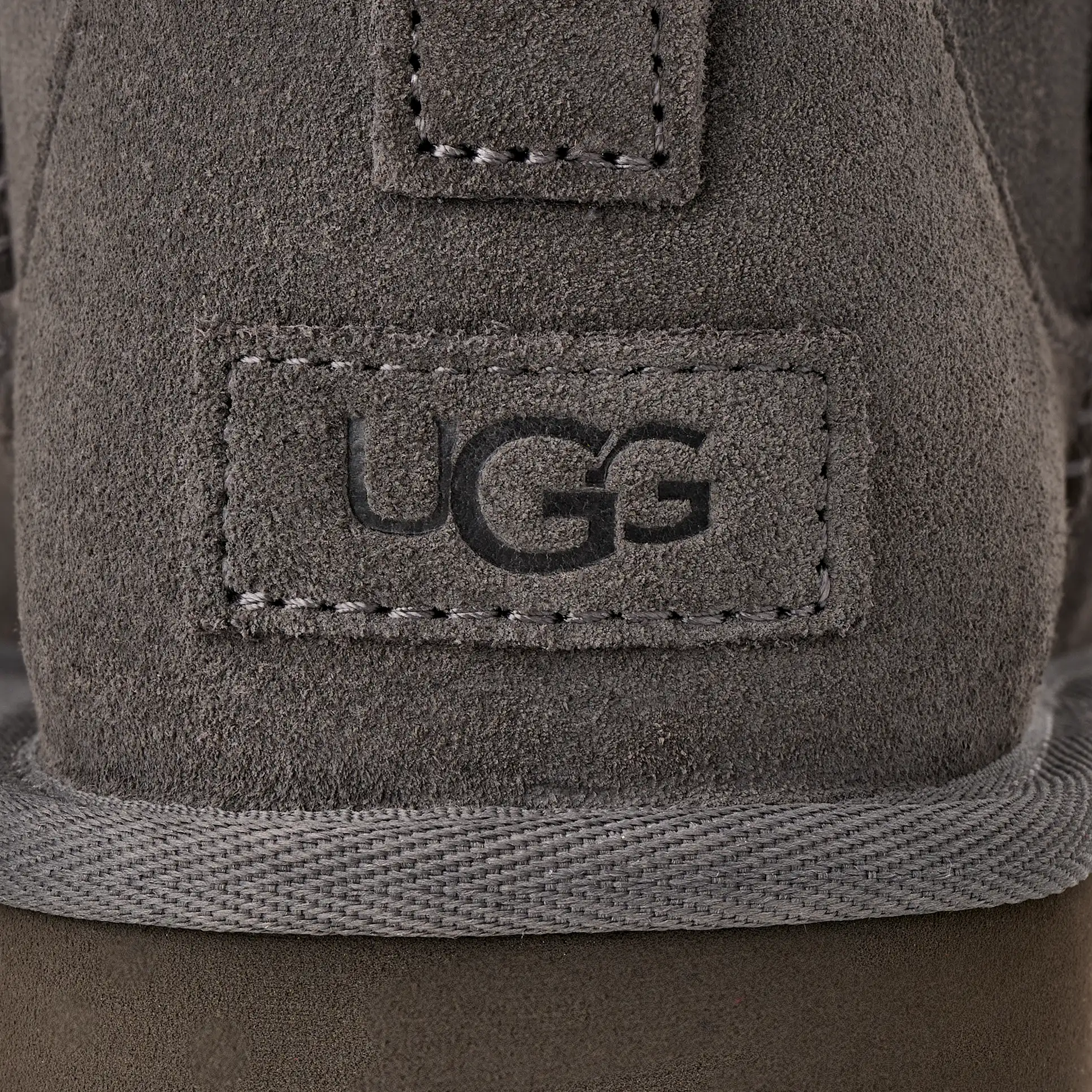 UGG ULTRA MINI PLATFORM Charcoal