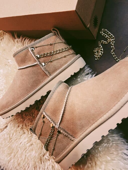 UGG classic Ultra Mini (sand) golden chain